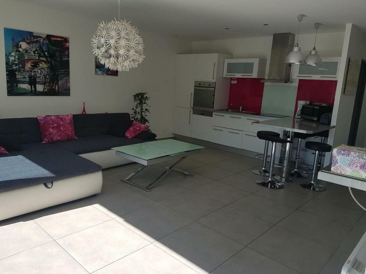 Apartment L'Aquarius Вилньов-льо-Роа Екстериор снимка